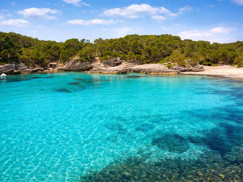Servicio de taxi a Cala Macarella y Turqueta en Menorca